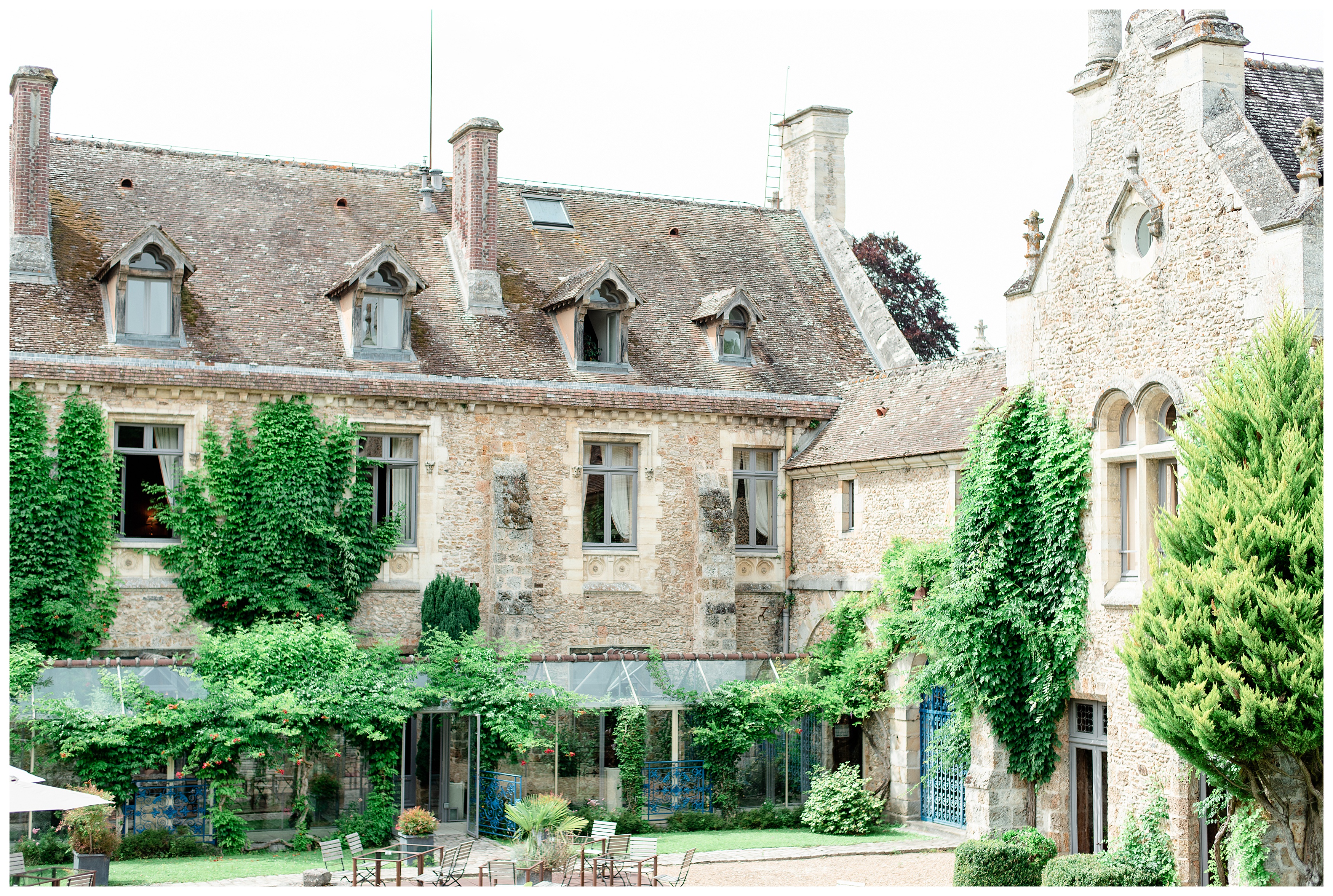 abbaye des vaux de cernay is now a hotel and event space just outside paris