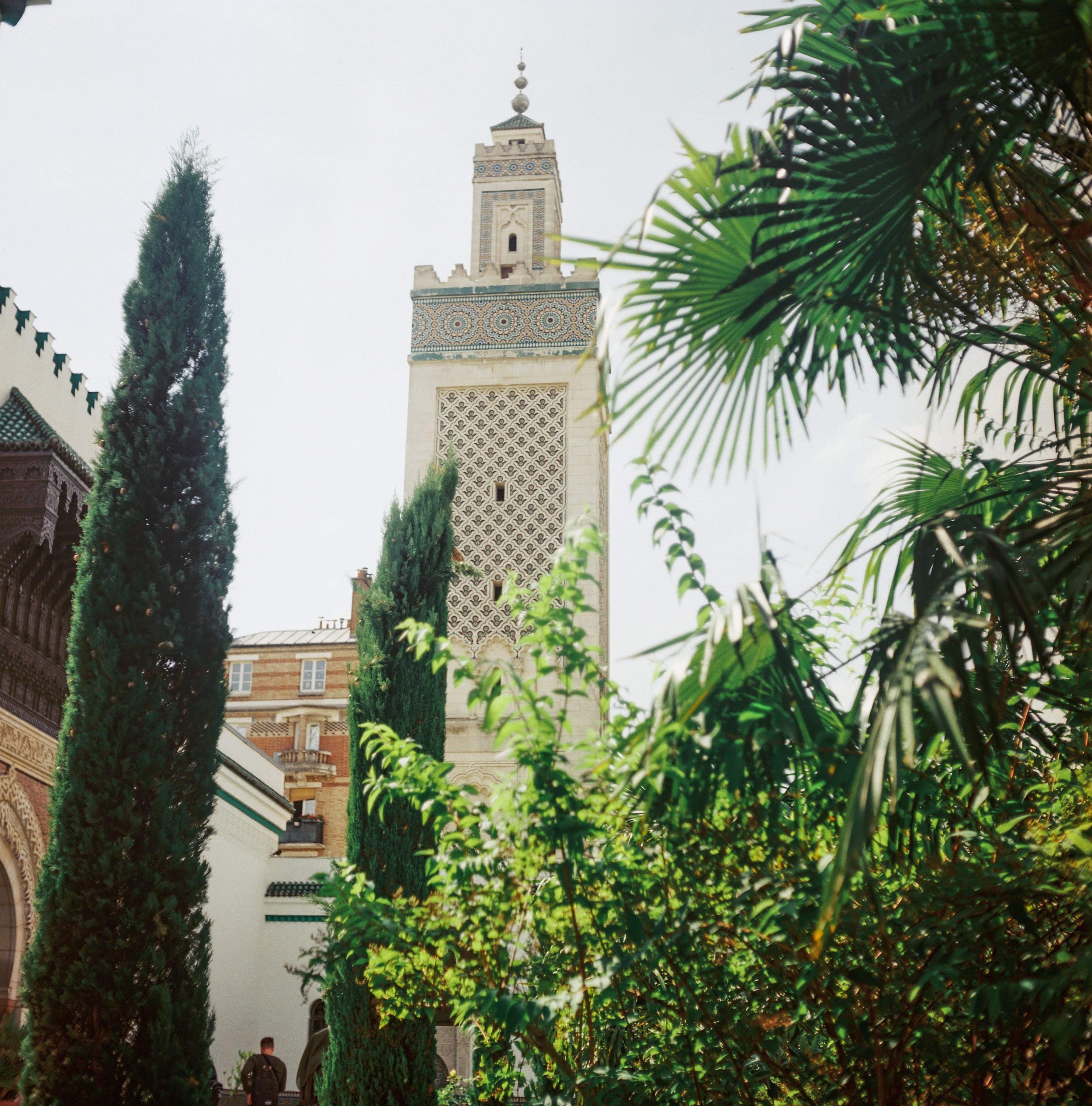 the minaret of la grande mosquée de paris